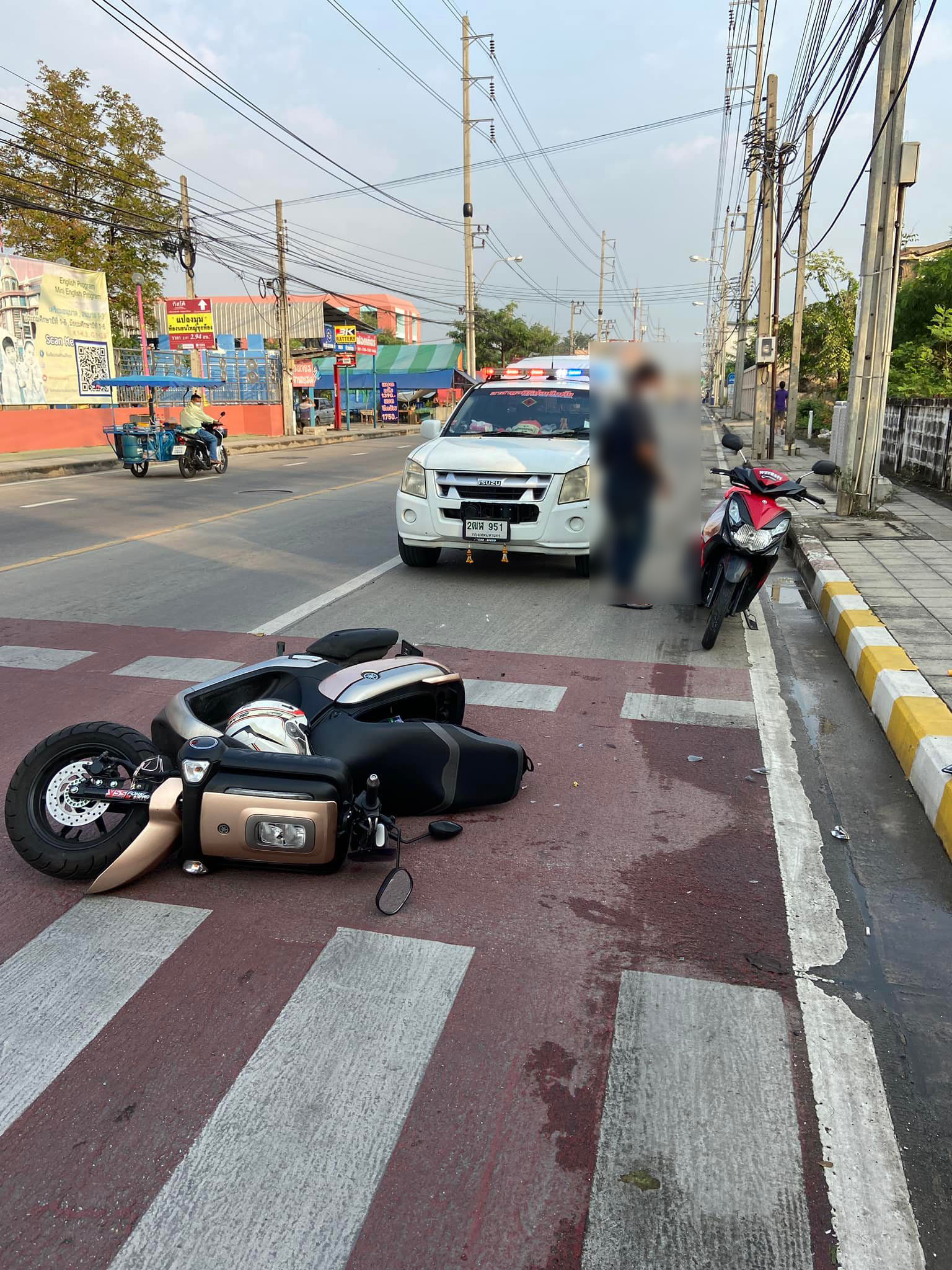 หนุ่มแชร์เรื่องสุดพีคให้คนข้ามทางม้าลาย เจอชนท้ายแถมถูกต่อว่าให้รับผิดร่วมกัน