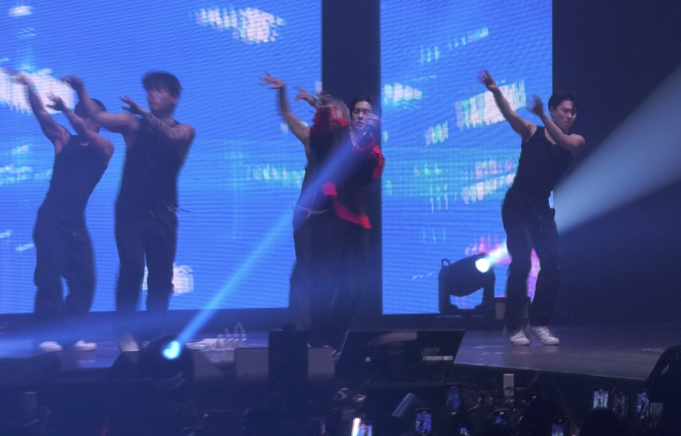 สุดเซอร์ไพรส์!! 'ยอร์ช ยงศิลป์' รัวแร็ปรัวแดนซ์กลางคอนเสิร์ต 'B.I' ในไทย