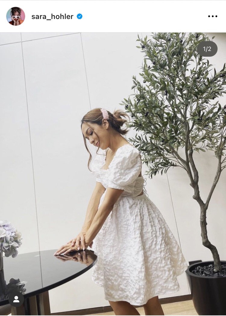 ส่องความน่ารัก ซาร่า โฮเลอร์ อุ้มลูกสาวรับวิตามินดียามเช้า 