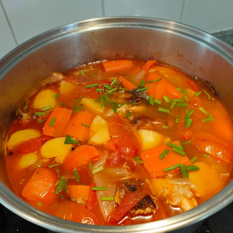  'บิลลี่ โอแกน' เข้าครัวผันตัวเป็นกุ๊กหลังโควิดระบาดจนไม่มีงานดนตรี