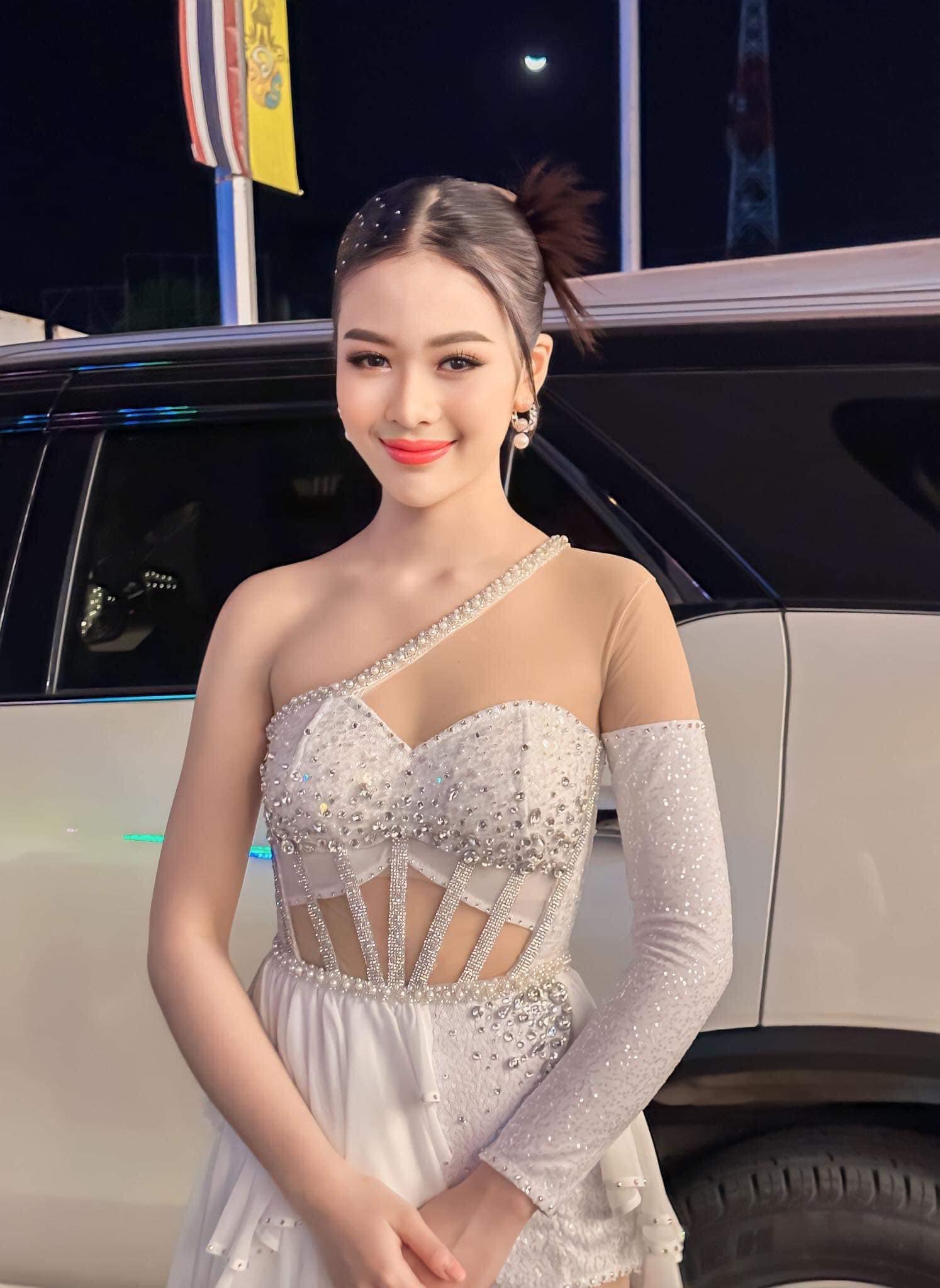 ยูกิ เพ็ญผกา ร่ำไห้ ไม่เคยคิดเนรคุณผู้ปลุกปั้น เผยภาพแรกเริ่มงานกับไหทองคำ ยูกิ เพ็ญผกา ร่ำไห้ ไม่เคยคิดเนรคุณผู้ปลุกปั้น เผยภาพแรกเริ่มงานกับไหทองคำ