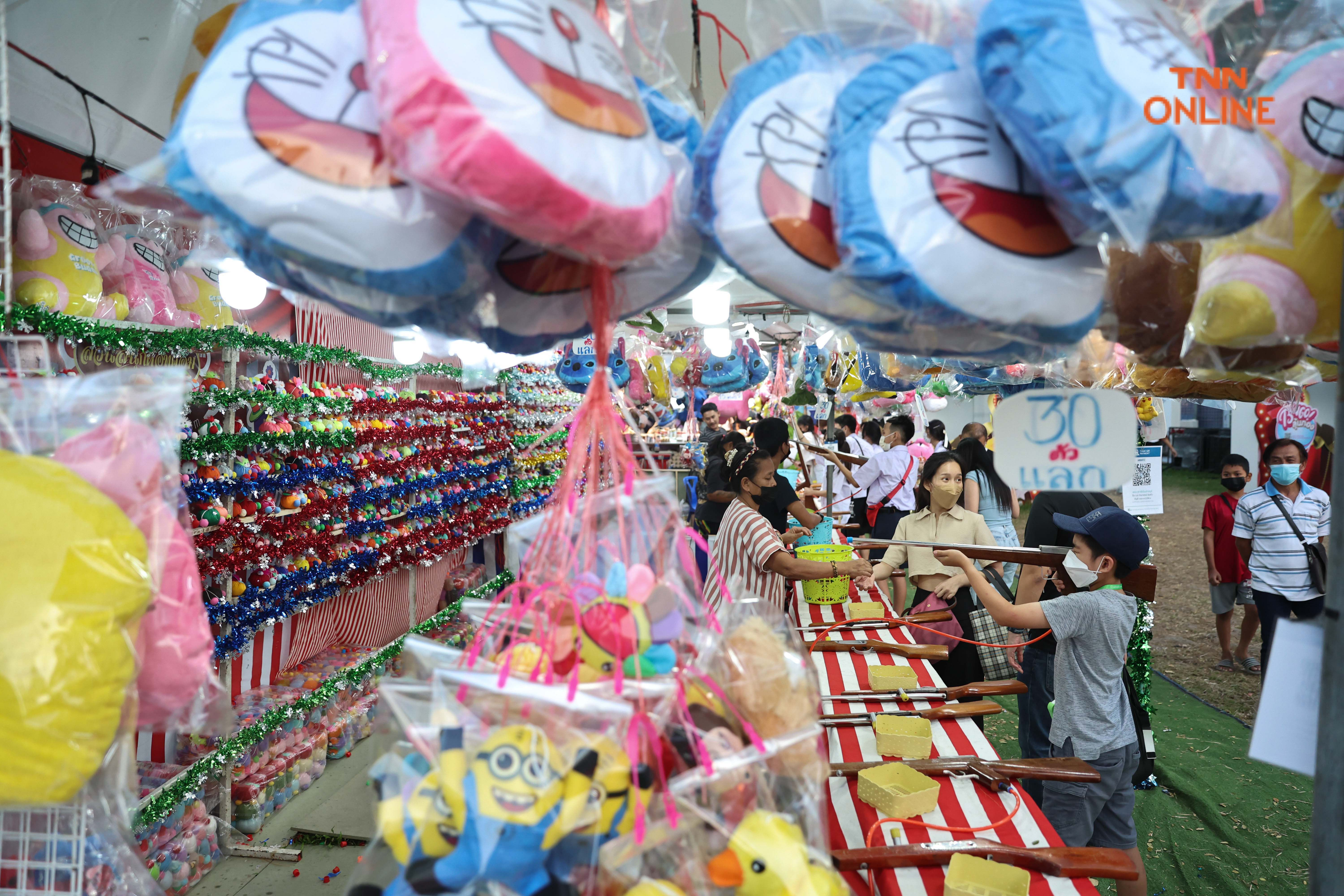 เที่ยว ช้อป กาชาด 2565 ประชาชนทยอยเข้าร่วมงานแน่นสวนลุมพินี เที่ยว ช้อป กาชาด 2565 ประชาชนทยอยเข้าร่วมงานแน่นสวนลุมพินี