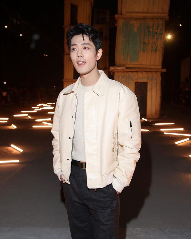 'เซียวจ้าน' 2 ลุค!! หล่อคูลดูคิวต์ใจเหลว บุก 2 แฟชั่นโชว์ในวันเดียวที่มิลาน 'เซียวจ้าน' 2 ลุค!! หล่อคูลดูคิวต์ใจเหลว บุก 2 แฟชั่นโชว์ในวันเดียวที่มิลาน