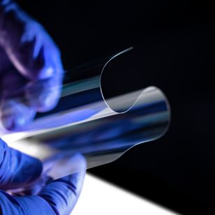 Apple ทุ่มเงินลงทุนกว่าพันสามร้อยล้านบาทให้บริษัท Corning ผู้ผลิตกระจก Gorilla Glass Apple ทุ่มเงินลงทุนกว่าพันสามร้อยล้านบาทให้บริษัท Corning ผู้ผลิตกระจก Gorilla Glass