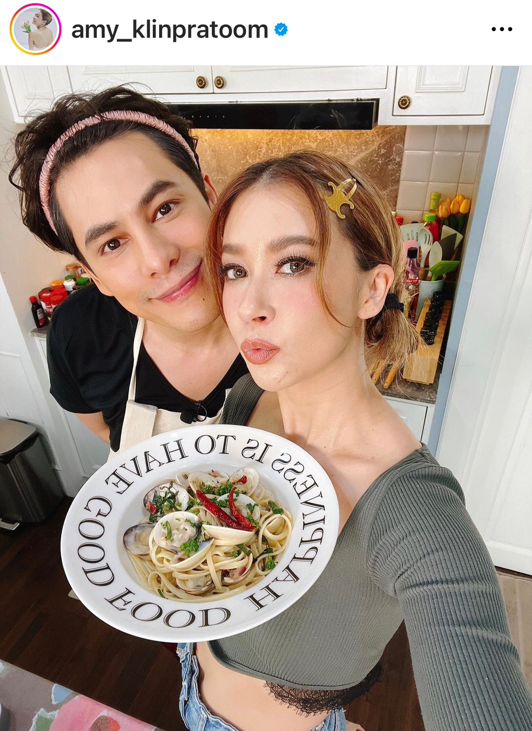 แซ่บเกินต้าน! เอมี่ กลิ่นประทุม นุ่งบิกินีท้าลมหนาว ทำชาวเน็ตแห่คอมเมนต์รัวๆ