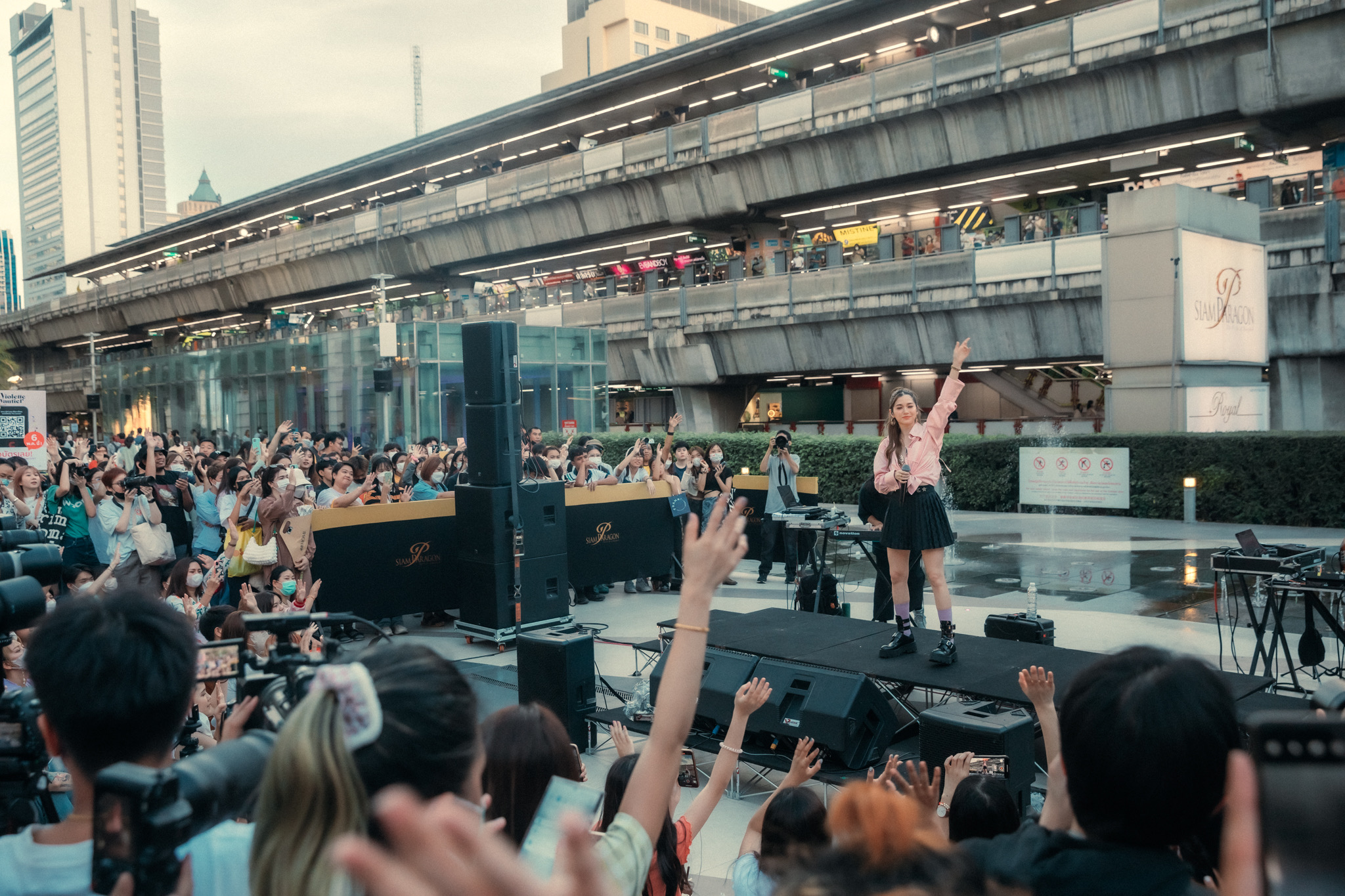 วิโอเลต วอเทียร์ เบรกงาน3เดือน เตรียมคอนเสิร์ตแรก แฮปปี้ เก้า จิรายุ คอยรับฟังปัญหา วิโอเลต วอเทียร์ เบรกงาน3เดือน เตรียมคอนเสิร์ตแรก แฮปปี้ เก้า จิรายุ คอยรับฟังปัญหา