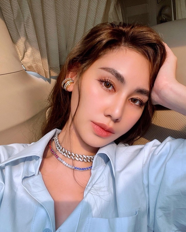 ดาว พิมพ์ทอง ให้โอกาสมือดีปล่อยภาพข้อความหลุด!! ดาว พิมพ์ทอง ให้โอกาสมือดีปล่อยภาพข้อความหลุด!!