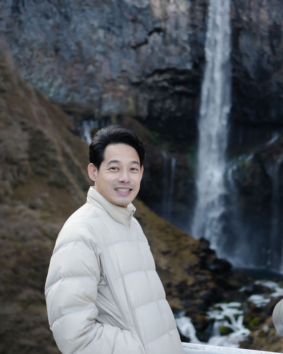 เปิดประวัติ เพชร กรุณพล จากนักแสดงมากฝีมือสู่เส้นทางนักการเมือง