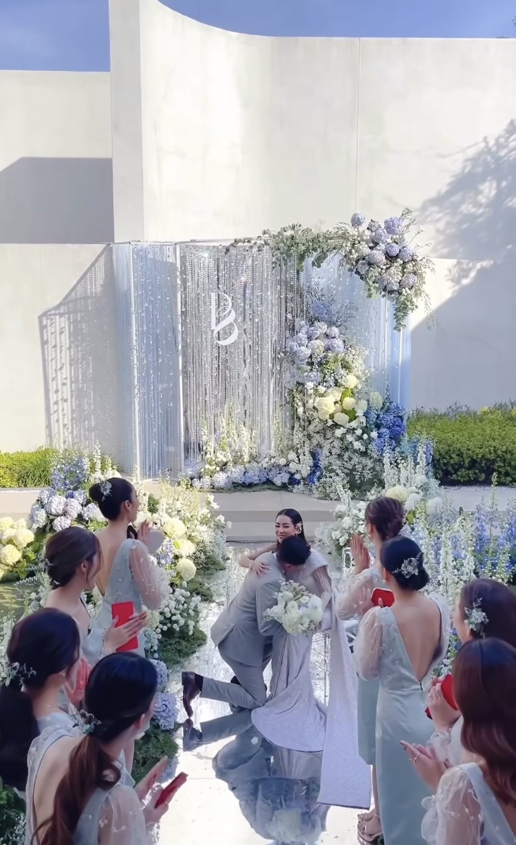 แห่ยินดี เสี่ยโบ๊ท ขนสินสอดอลังการ แต่ง  พราวฟ้า การัญชิดา 
