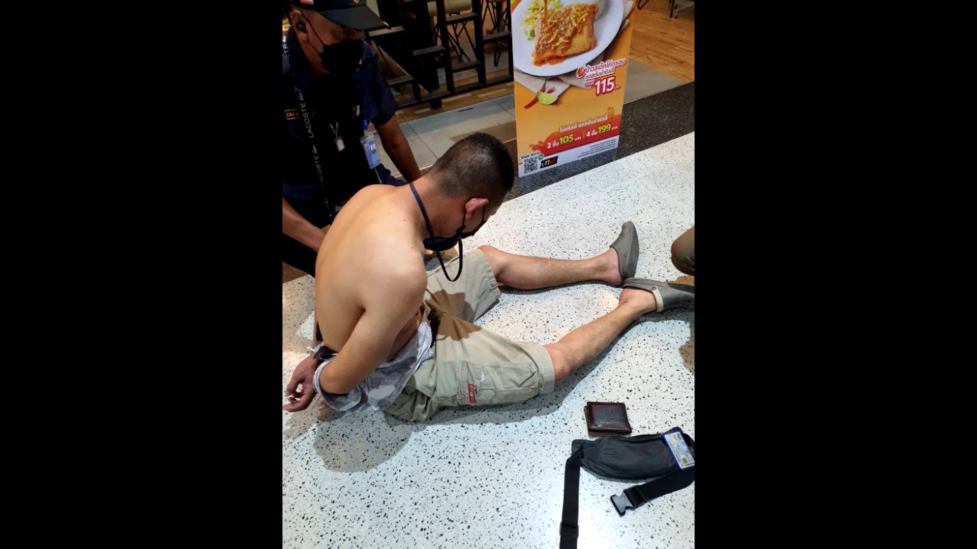 คนร้ายชิงทอง ห้างดังย่านปากเกร็ด ถูกตำรวจสอบสวนกลาง CIB รวบทันควัน คนร้ายชิงทอง ห้างดังย่านปากเกร็ด ถูกตำรวจสอบสวนกลาง CIB รวบทันควัน