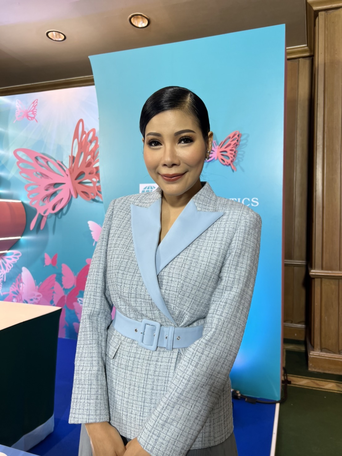 “แหวนแหวน” แจงดราม่า คลิปจับมือ “อั้ม พัชราภา” ยันทั้งคู่เลิกกันด้วยดี “แหวนแหวน” แจงดราม่า คลิปจับมือ “อั้ม พัชราภา” ยันทั้งคู่เลิกกันด้วยดี