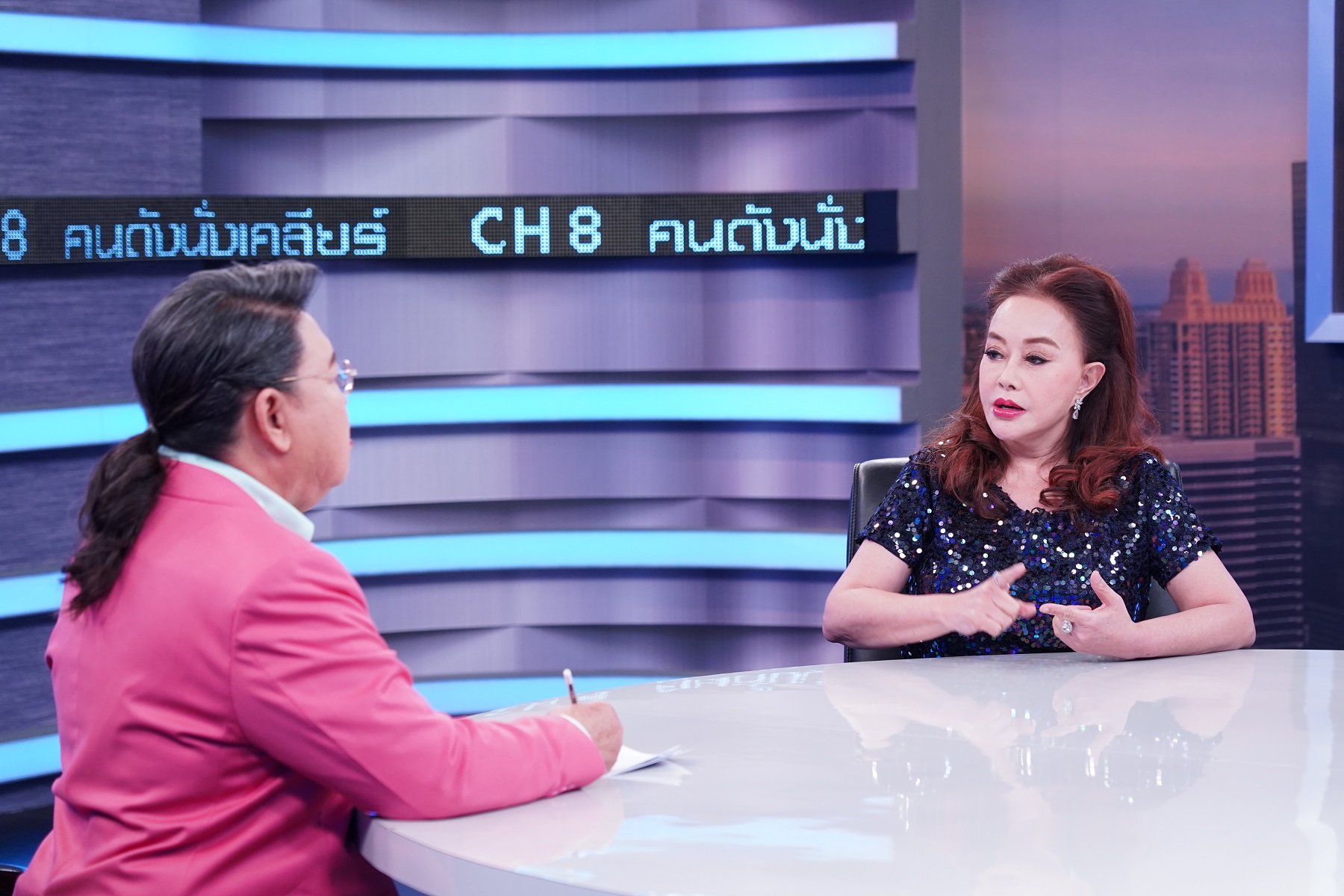 เคลียร์ชัด จิ๊ก เนาวรัตน์ เรื่องเยอะชีวิตตกอับไร้งาน จนต้องขายสมบัติกิน เคลียร์ชัด จิ๊ก เนาวรัตน์ เรื่องเยอะชีวิตตกอับไร้งาน จนต้องขายสมบัติกิน