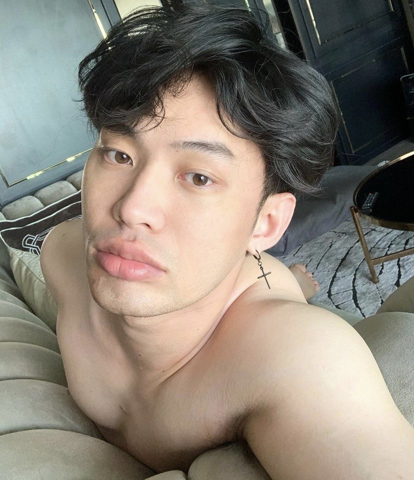 ดีเจ.มะตูม จัดกล่องปันสุข พร้อมเงินสด 300 ชุด ให้ผู้เดือดร้อน