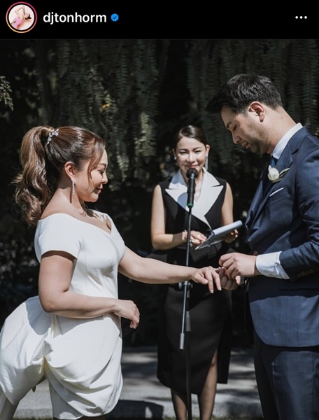 ต้นหอม ตอบชัดสาเหตุใส่ชุดสีดำ ไปงานแต่ง ดีเจดาด้า ต้นหอม ตอบชัดสาเหตุใส่ชุดสีดำ ไปงานแต่ง ดีเจดาด้า