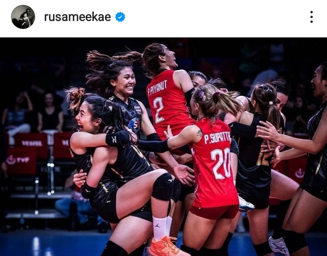 รัศมีแข-อแมนด้า-ตุ๊กกี้ เฮลั่น นักตบสาวไทยชนะเกาหลีใต้ 3-0 ผ่านเข้ารอบ2 ศึกชิงแชมป์โลก 