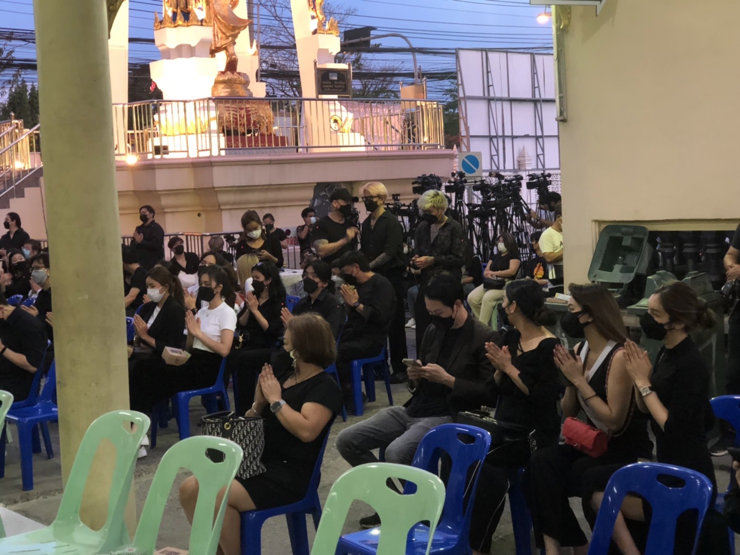 ปู แบล็คเฮด เปิดใจสูญเสียแฟนสาว นุ๊กซี่ ฝันอยากมีงานแต่งงาน ปู แบล็คเฮด เปิดใจสูญเสียแฟนสาว นุ๊กซี่ ฝันอยากมีงานแต่งงาน