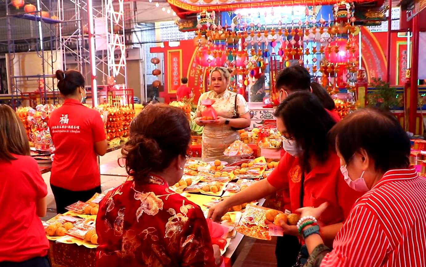 ไหว้เทพเจ้าไฉ่ซิงเอี๊ย รวมบรรยากาศชาวไทยเชื้อสายจีนเปิดโชคตรุษจีน 2566 ไหว้เทพเจ้าไฉ่ซิงเอี๊ย รวมบรรยากาศชาวไทยเชื้อสายจีนเปิดโชคตรุษจีน 2566