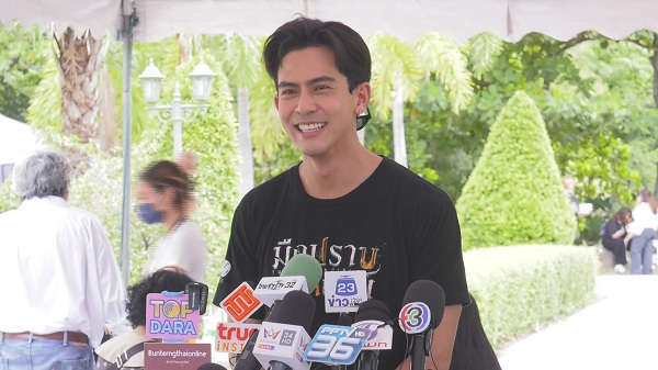 “เต้ย พงศกร” ยินดีรับตำแหน่ง ติ่ง ยืนยันทำตามกฎไม่ใช้สิทธิ์คนดัง   (มีคลิป)