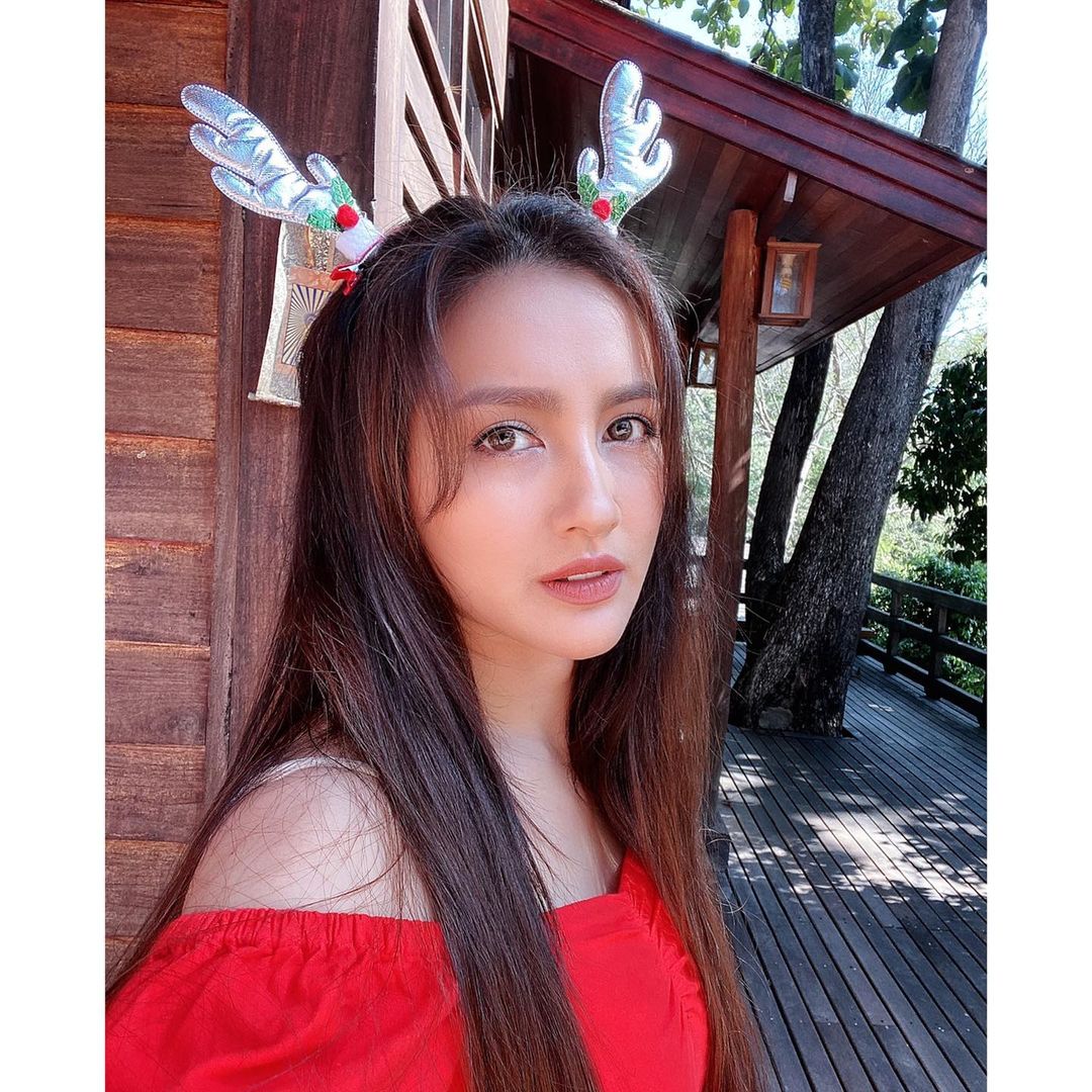 เพื่อนรักหักเหลี่ยมโหด!! จั๊กจั่น รับไม่รู้จะคบ นก อุษณีย์ ต่อมั้ย เพื่อนรักหักเหลี่ยมโหด!! จั๊กจั่น รับไม่รู้จะคบ นก อุษณีย์ ต่อมั้ย