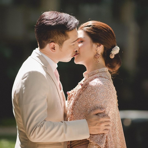 ย้อนรอย 3 ดาราสาว ไหว้พระตีมูรติ ความรักสำเร็จ ! ย้อนรอย 3 ดาราสาว ไหว้พระตีมูรติ ความรักสำเร็จ !