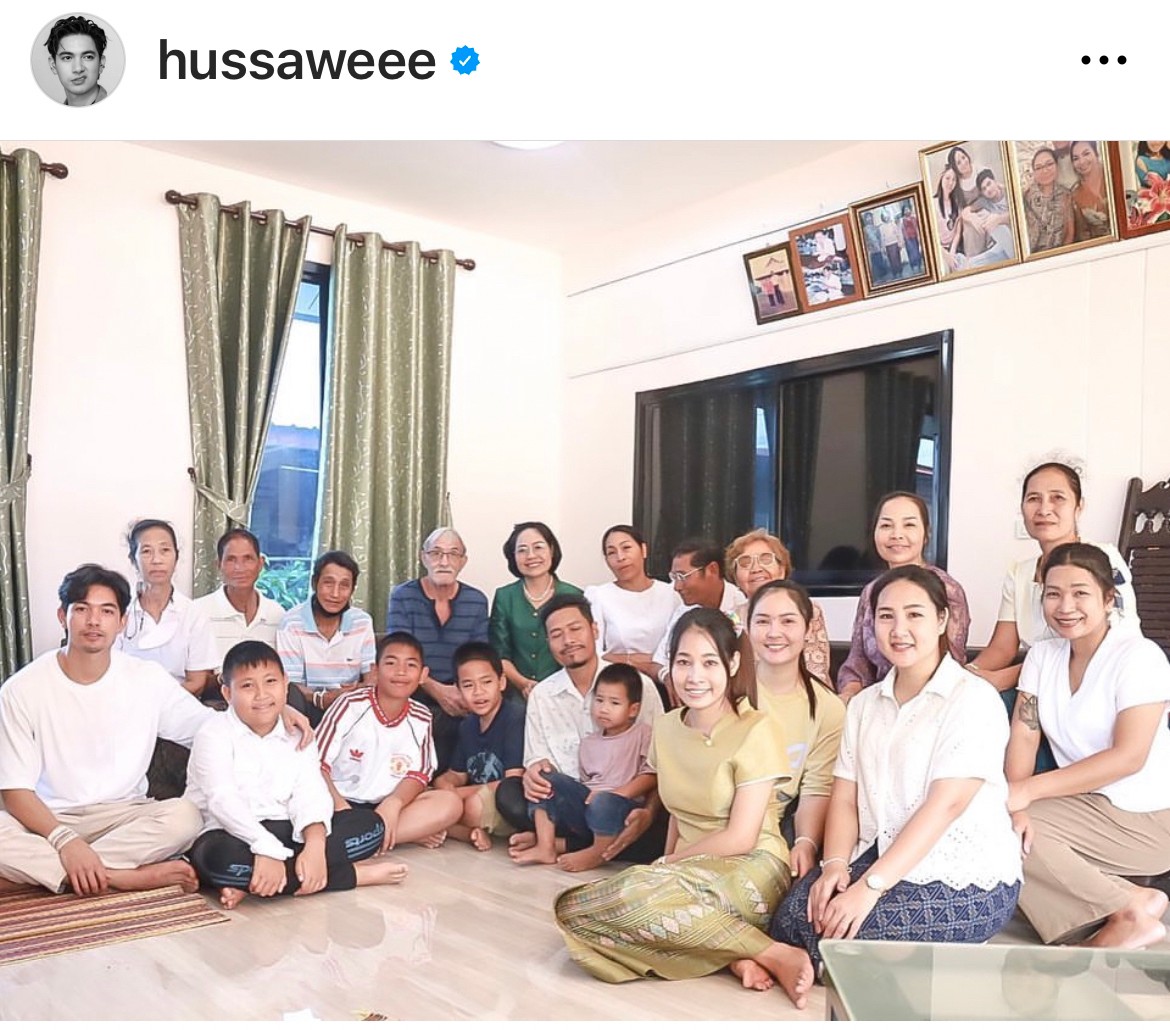 เข้ม หัสวีร์ เผยโมเมนต์ความสุขของตายาย ครอบครัวพร้อมหน้าในรอบ 20 ปี เข้ม หัสวีร์ เผยโมเมนต์ความสุขของตายาย ครอบครัวพร้อมหน้าในรอบ 20 ปี