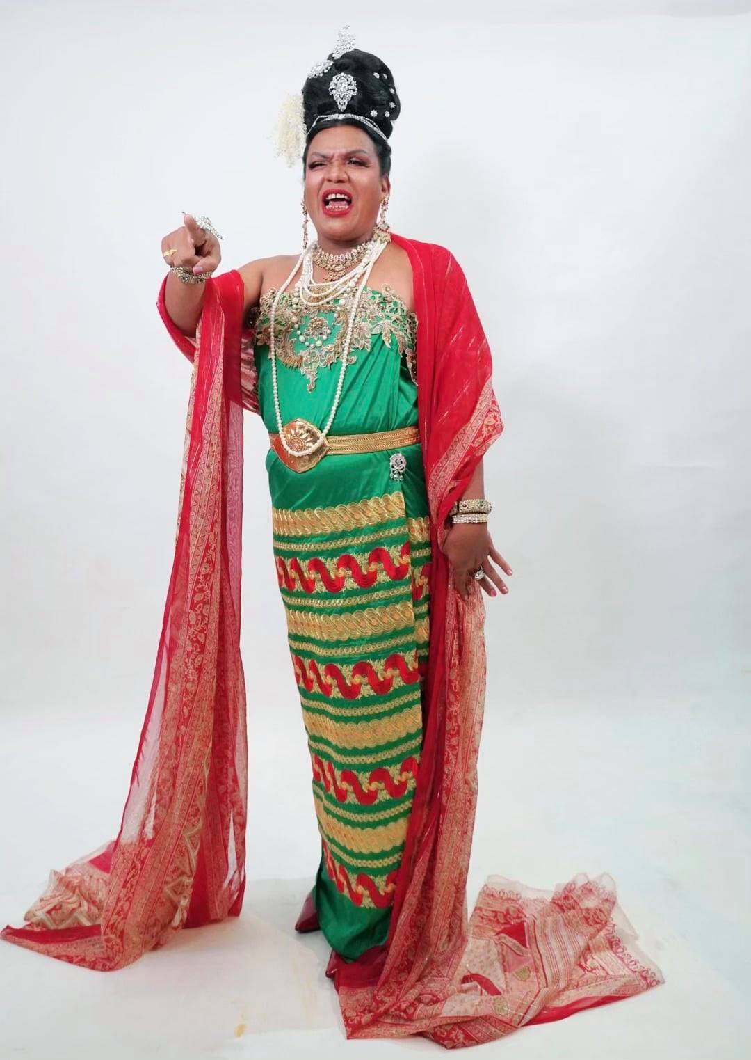 แม่หญิงลีเผยชีวิตเปลี่ยนไปมากหลังได้เล่นหนัง แต่ก็ขอติดดินเหมือนเดิม แม่หญิงลีเผยชีวิตเปลี่ยนไปมากหลังได้เล่นหนัง แต่ก็ขอติดดินเหมือนเดิม