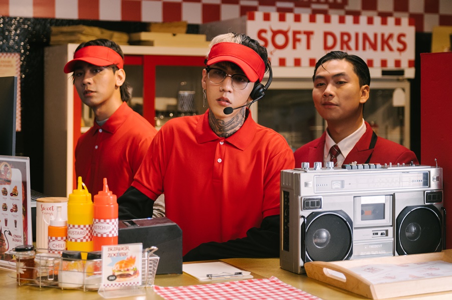 Paper Planes ปล่อยเพลงใหม่ ขอให้โชคเลว แซ่บแสบจี๊ด!! Paper Planes ปล่อยเพลงใหม่ ขอให้โชคเลว แซ่บแสบจี๊ด!!