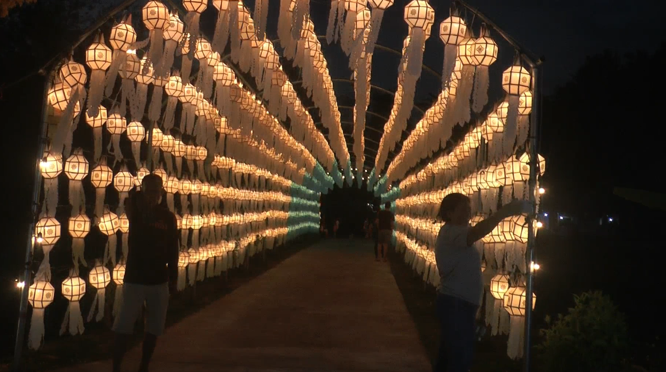 ลอยกระทง 2565 เปิดภาพประเพณี “ยี่เป็งเชียงใหม่” งดงามแบบฉบับล้านนา ลอยกระทง 2565 เปิดภาพประเพณี “ยี่เป็งเชียงใหม่” งดงามแบบฉบับล้านนา