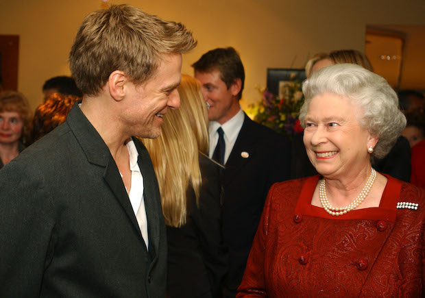 พระฉายาลักษณ์ 'ควีนเอลิซาเบธที่ 2’ ที่ร็อคเกอร์ ‘ไบรอัน อดัมส์’ ลั่นชัตเตอร์