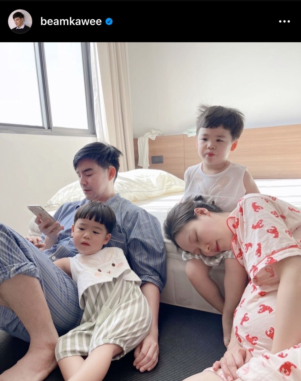 น่ารักไม่แผ่ว! บีม กวี โพสต์หวานครบรอบ 20 ปีที่รู้จักกัน น่ารักไม่แผ่ว! บีม กวี โพสต์หวานครบรอบ 20 ปีที่รู้จักกัน