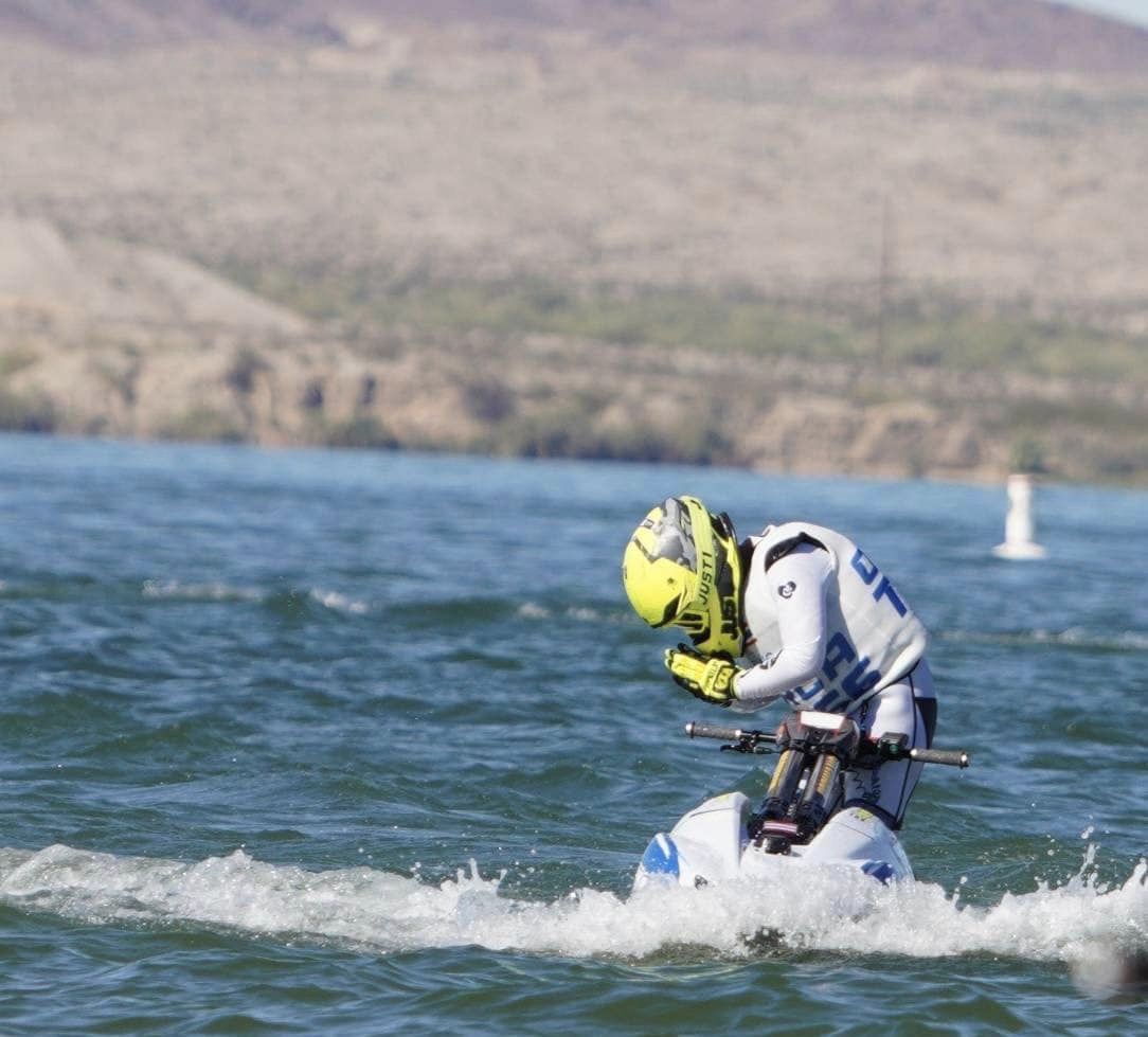 เปิ้ล นาคร สุดดีใจ!!  ออก้า คว้าแชมป์โลก การแข่งขันเจ็ตสกีได้สำเร็จ