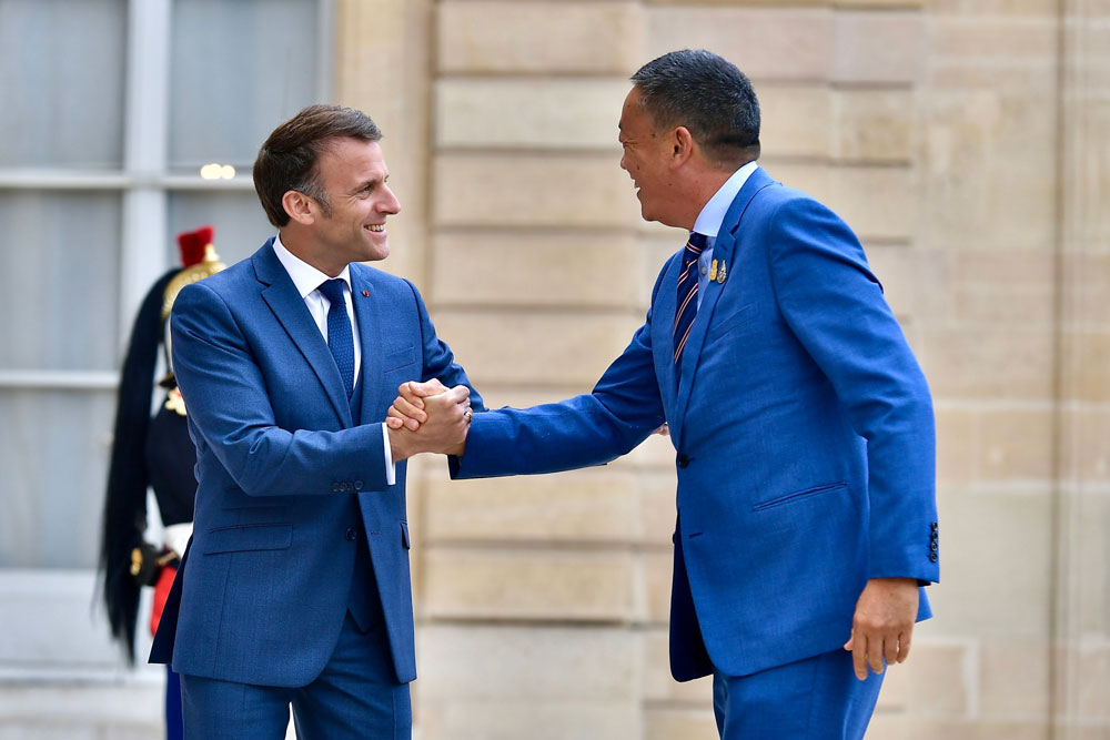 วันแรกในฝรั่งเศส นายกฯ ลุยฟอรั่ม