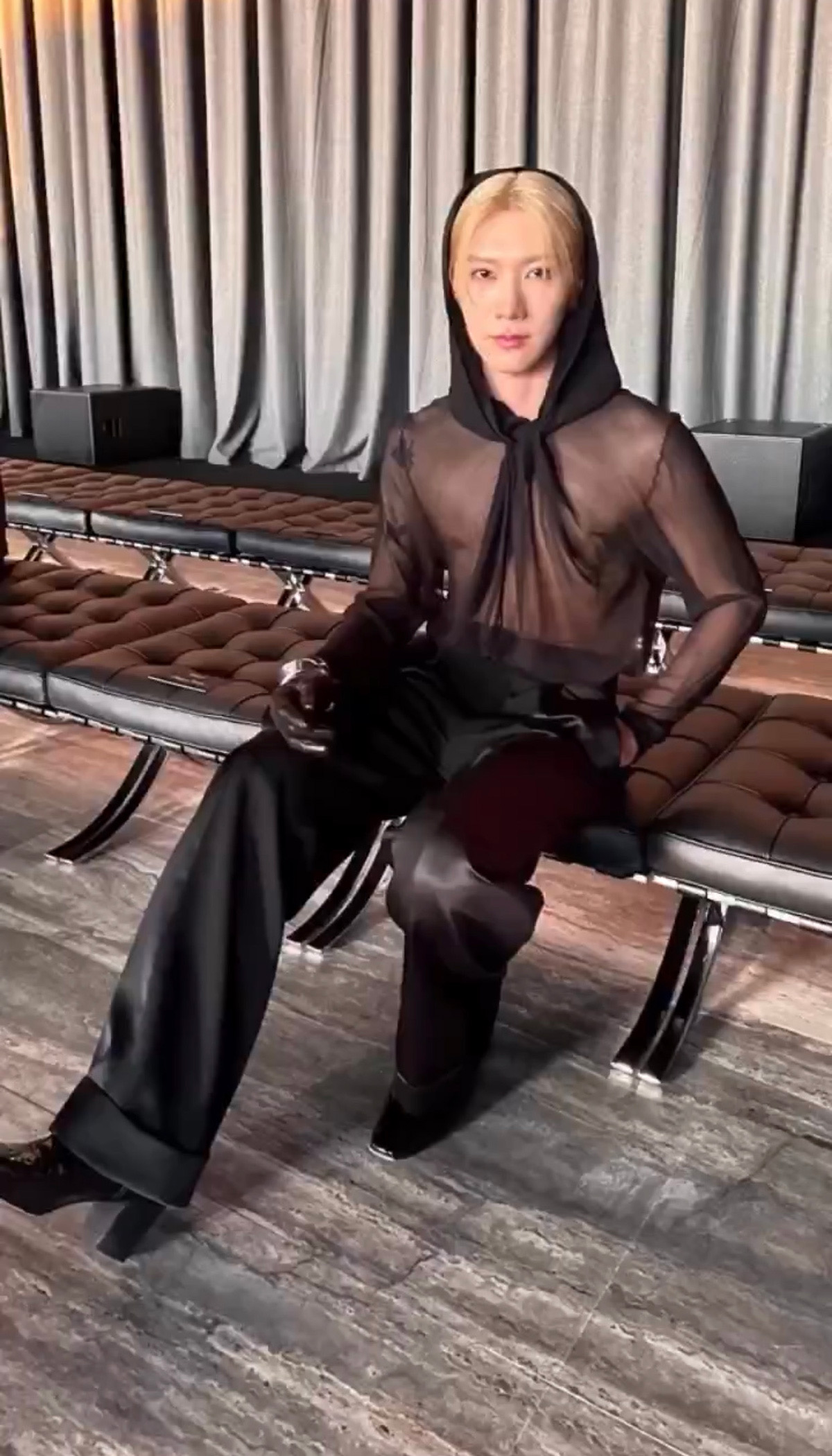 ฮอตทะลุล้านทวีต!! 'เตนล์ ชิตพล’ เซ็กซี่ซีทรูร่วมชมแฟชั่นโชว์ที่เบอร์ลินกับ 'มาร์ค ต้วน - คิตตี้ ชิชา' ฮอตทะลุล้านทวีต!! 'เตนล์ ชิตพล’ เซ็กซี่ซีทรูร่วมชมแฟชั่นโชว์ที่เบอร์ลินกับ 'มาร์ค ต้วน - คิตตี้ ชิชา'