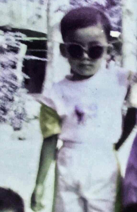 ใครเป็นใคร?! ย้อนดูรูปวัยเด็กของศิลปินคนดัง!! ใครเป็นใคร?! ย้อนดูรูปวัยเด็กของศิลปินคนดัง!!