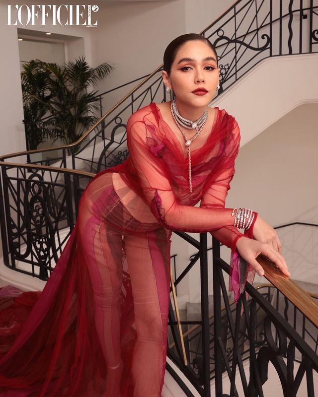 เปิดลุควันส่งท้าย!! ‘ชมพู่ อารยา’ บนพรมแดงคานส์ แซ่บแรงทั้งราคาและอิมเมจ 