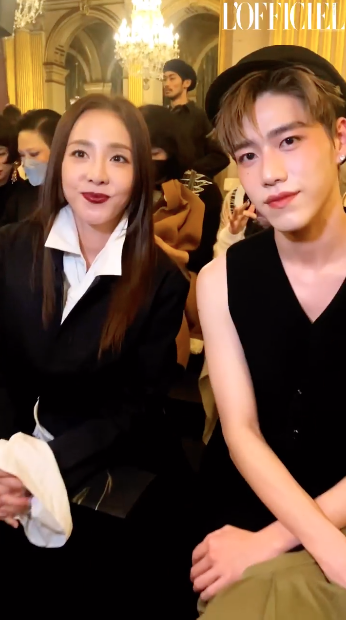 ‘พีพี กฤษฏ์ - ซานดาร่า ปาร์ค’!! กระทบไหล่ร่วมชมแฟชั่นโชว์แบรนด์หรูที่ปารีส (มีคลิป)