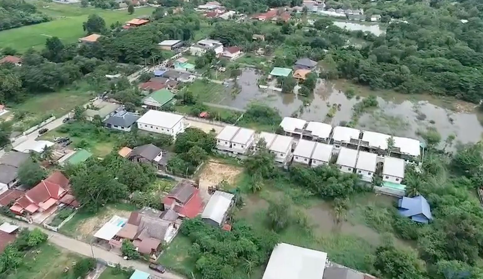 เปิดภาพมุมสูงลำน้ำชีทะลักเมืองขอนแก่น เตือนปชช.ใกล้ลำห้วยขุดกว้างขนของขึ้นที่สูง เปิดภาพมุมสูงลำน้ำชีทะลักเมืองขอนแก่น เตือนปชช.ใกล้ลำห้วยขุดกว้างขนของขึ้นที่สูง