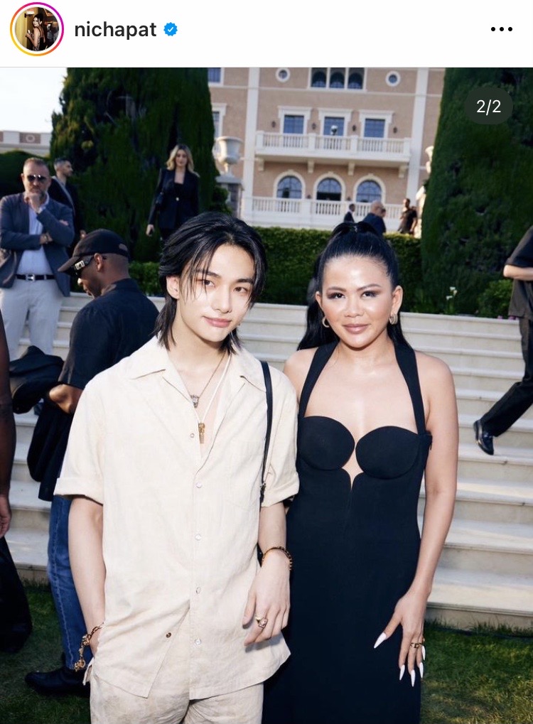 กระทบไหล่ไอดอลรัวๆ!! 'ป่าน ณิชาภัทร' พบ 'ลิซ่า - วี BTS - ฮยอนจิน Stray Kids' กระทบไหล่ไอดอลรัวๆ!! 'ป่าน ณิชาภัทร' พบ 'ลิซ่า - วี BTS - ฮยอนจิน Stray Kids'