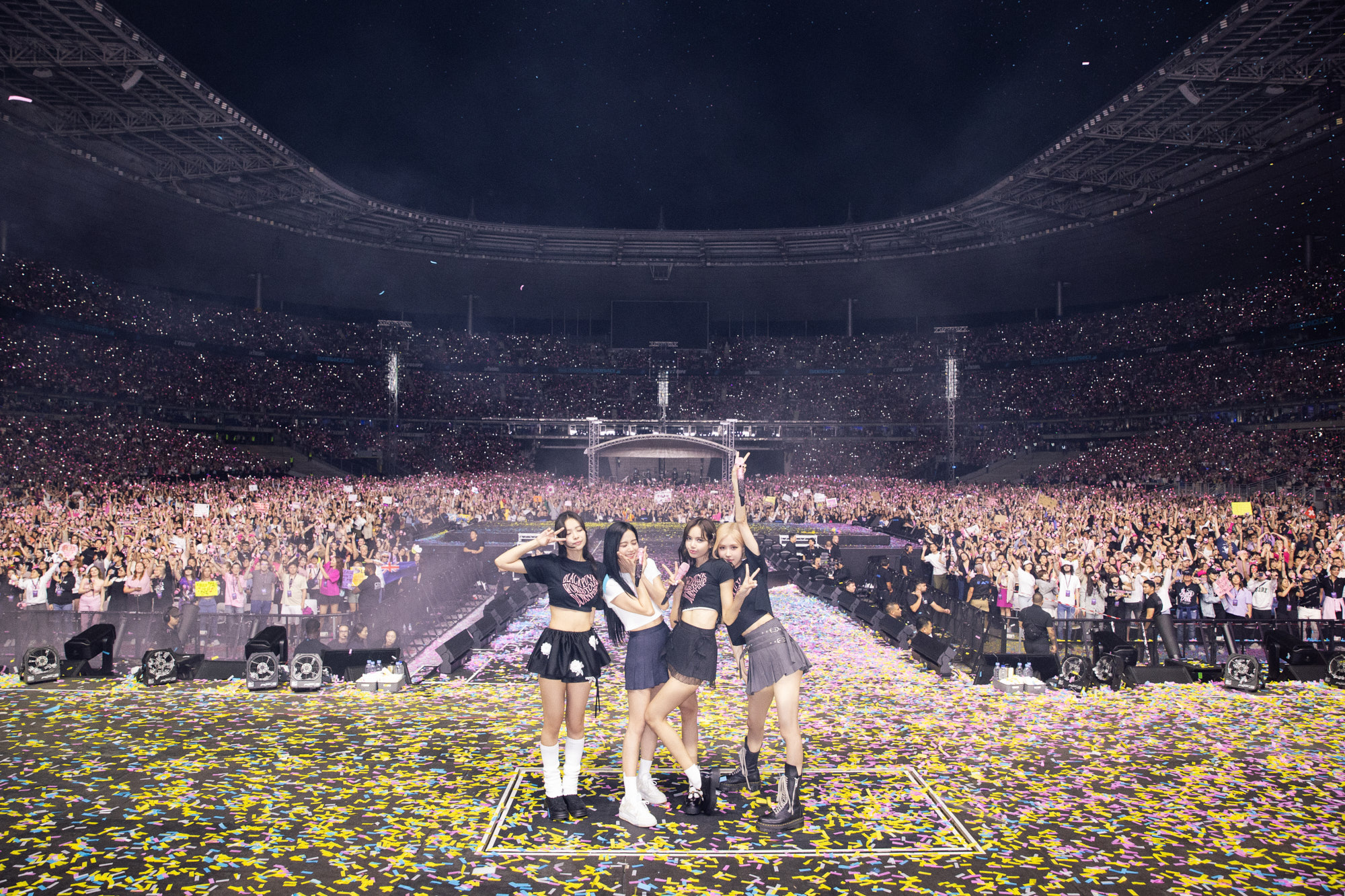 4 สาว BLACKPINK ฮอตสุดๆ เปิดสถิติแฟนๆ 34 เมืองทั่วโลกร่วมทัวร์คอนเสิร์ต BORN PINK