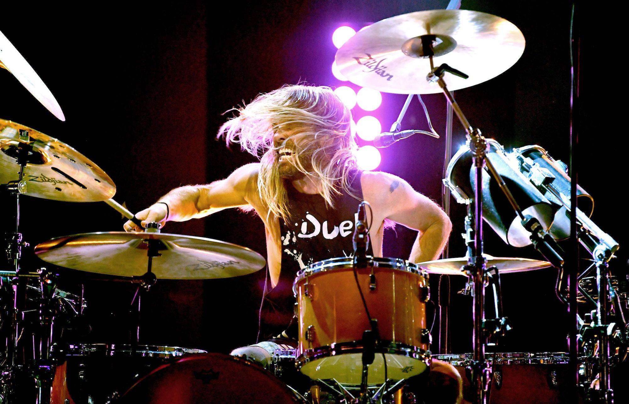 วง Foo Fighters ประกาศยกเลิกโชว์ที่เหลือทั้งหมด เพื่อเป็นการไว้อาลัยแด่ เทย์เลอร์ ฮอว์กินส์