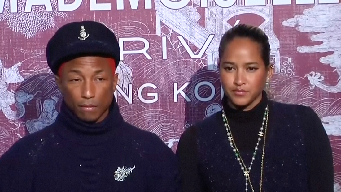 แต่งตั้ง 'ฟาร์เรลล์ วิลเลียมส์'!! ดีไซเนอร์เสื้อผ้าบุรุษ Louis Vuitton แทน ‘เวอร์จิล แอบโลห์’ แต่งตั้ง 'ฟาร์เรลล์ วิลเลียมส์'!! ดีไซเนอร์เสื้อผ้าบุรุษ Louis Vuitton แทน ‘เวอร์จิล แอบโลห์’