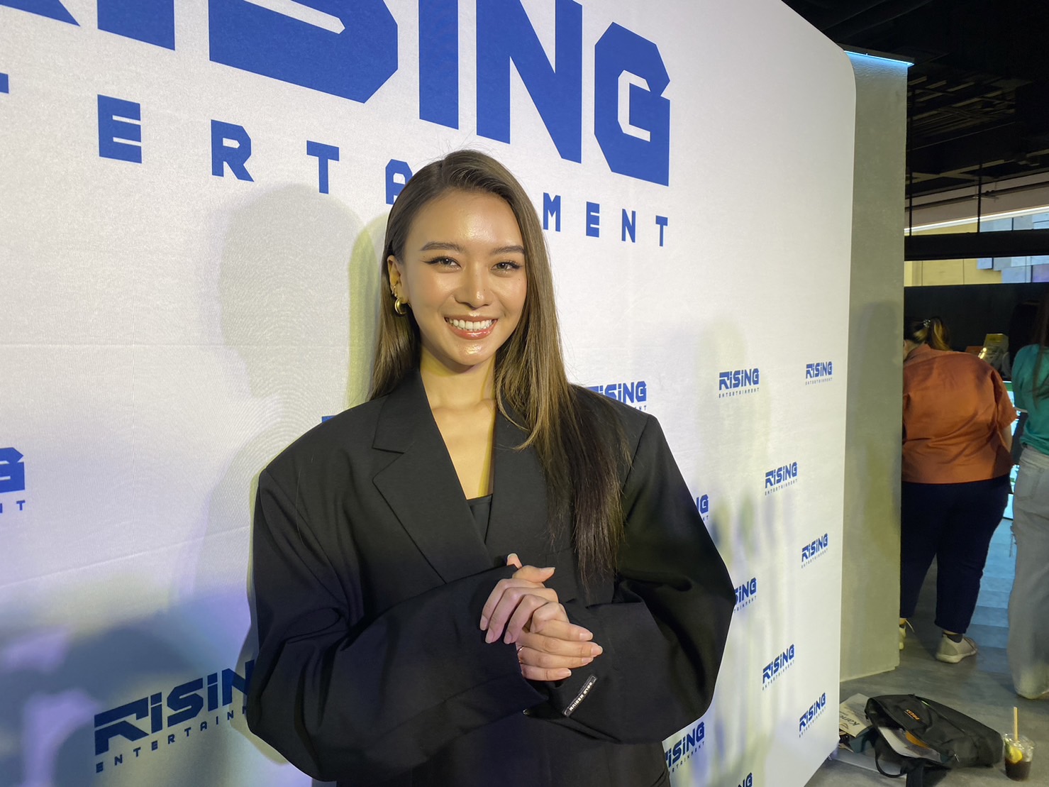  แพรวา ณิชาภัทร รักครั้งนี้ไม่คาดหวังขออยู่กับปัจจุบัน ตอนนี้งานแน่นขอโฟกัสงานเพลง