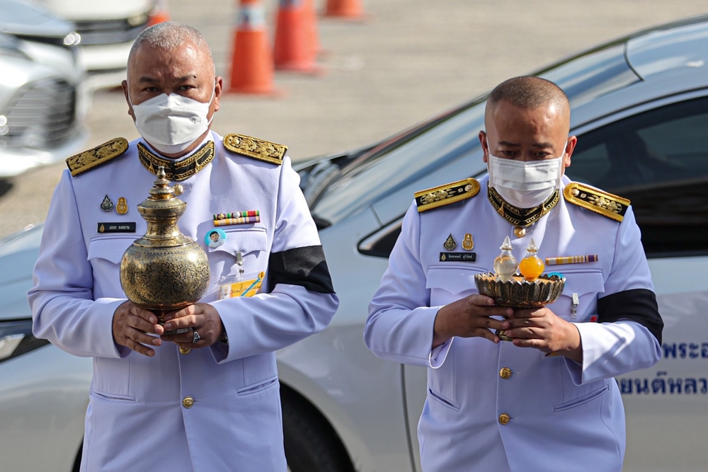 เคลื่อนร่าง ผู้ว่าฯหมูป่า ณรงค์ศักดิ์ โอสถธนากร ถึงวัดพระศรีมหาธาตุ เคลื่อนร่าง ผู้ว่าฯหมูป่า ณรงค์ศักดิ์ โอสถธนากร ถึงวัดพระศรีมหาธาตุ