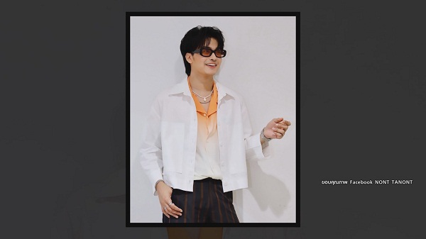 “ซี - นุนิว” ขอโทษปมดราม่าเรื่องการถ่ายรูป (มีคลิป) “ซี - นุนิว” ขอโทษปมดราม่าเรื่องการถ่ายรูป (มีคลิป)