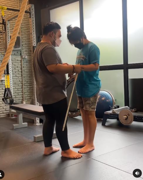 มหัศจรรย์!! ลูกชาย พีท ทองเจือ กลับมาเดินตรงแล้ว 