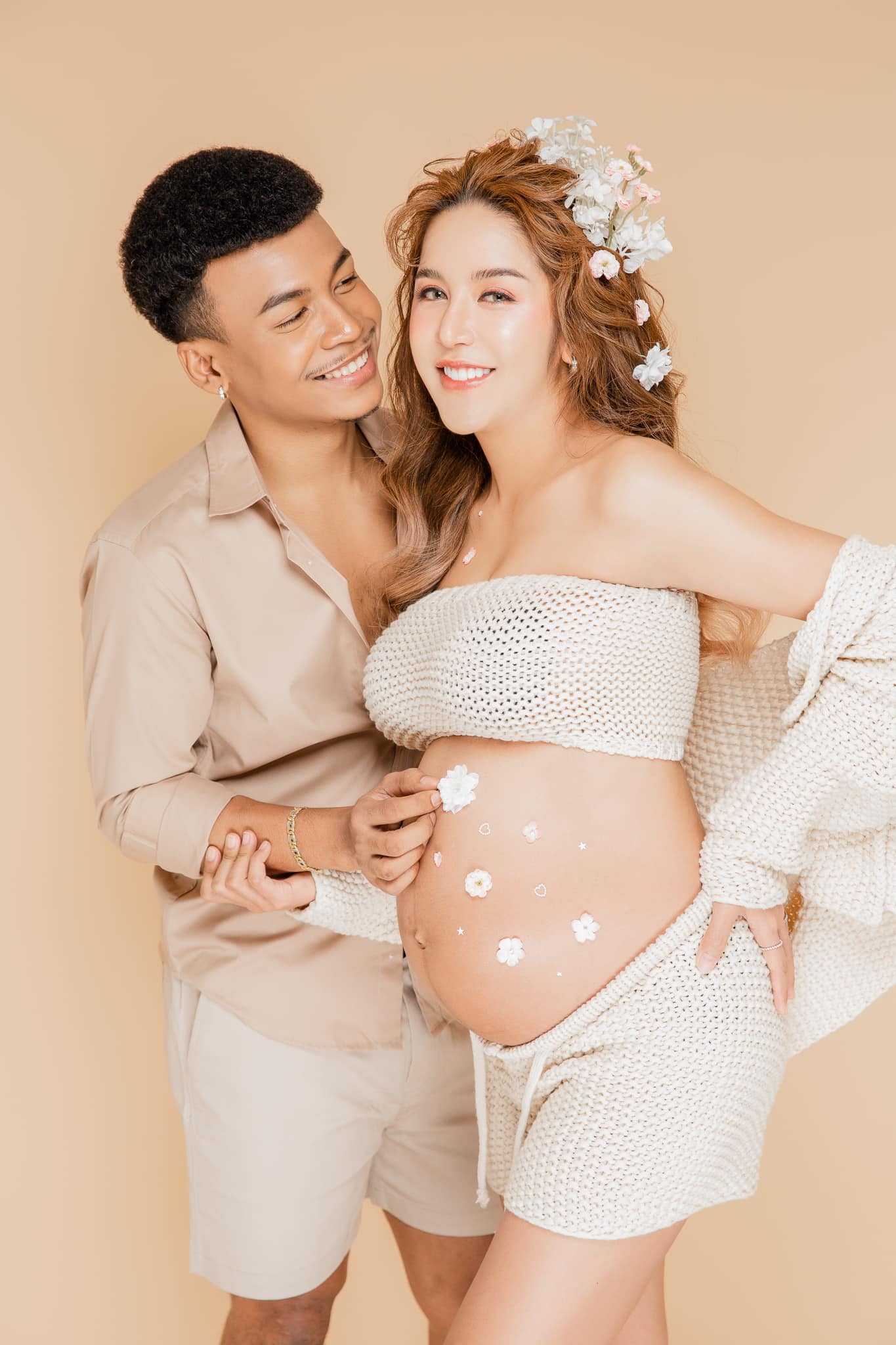 โชค รถแห่ ปลื้ม นัส จุฑารัตน์ คลอดน้องชนนท์แล้ว