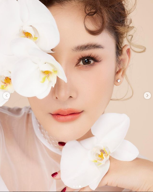 “เปิ้ล นาคร” ตัวแทน Mo Meaw มอบเงินขายเสื้อช่วยเหลือหมาแมว (มีคลิป)