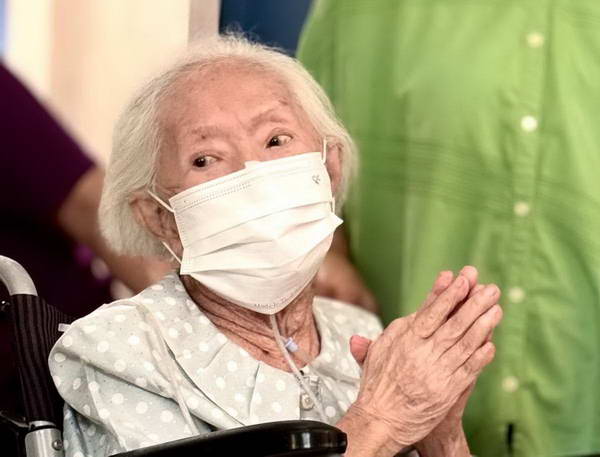 สุดอบอุ่น คุณยายบรรเจิดศรี ฉลองวันเกิด100ปี พร้อมหน้าลูกหลาน3รุ่น สุดอบอุ่น คุณยายบรรเจิดศรี ฉลองวันเกิด100ปี พร้อมหน้าลูกหลาน3รุ่น