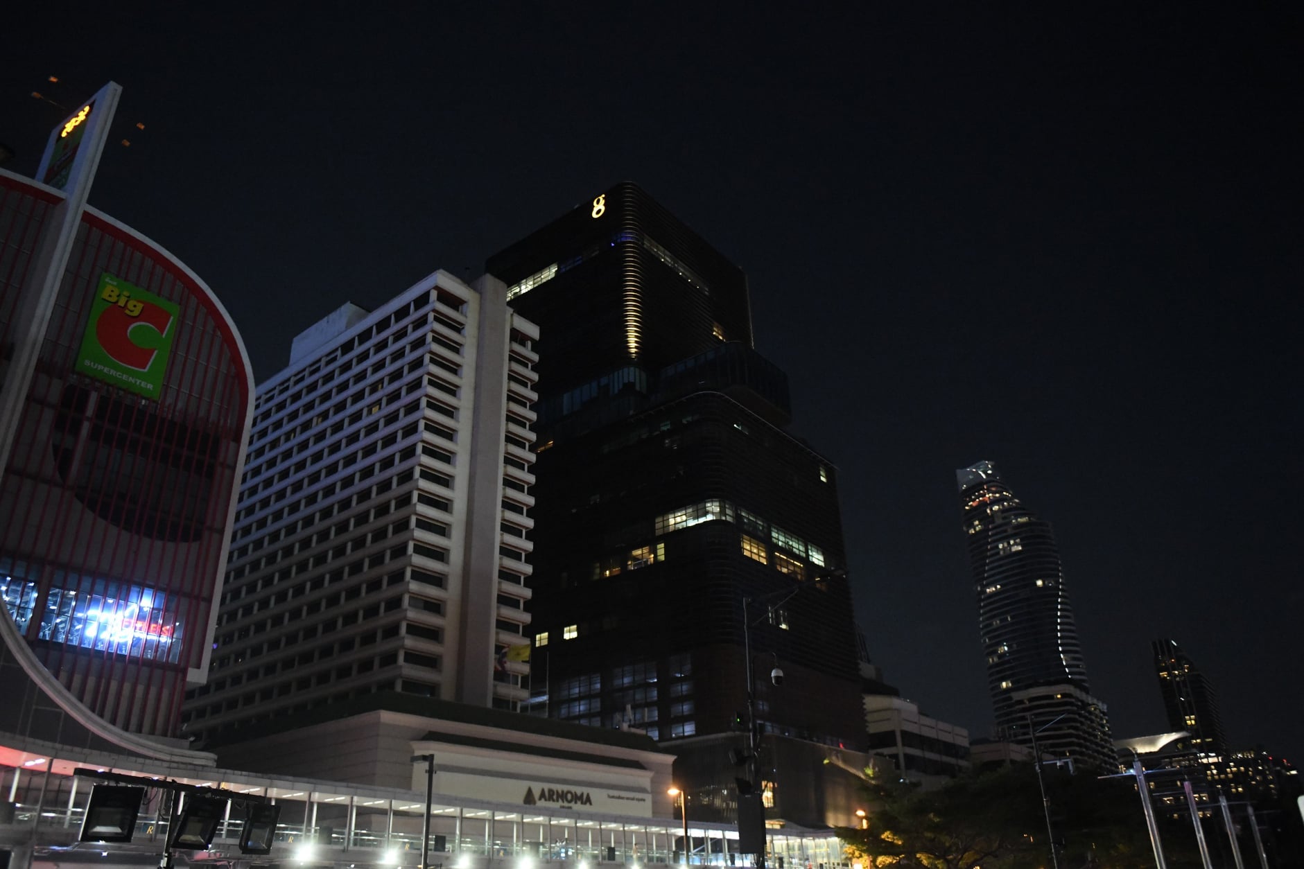 กทม. รวมพลังภาคีเครือข่าย ปิดไฟ 1 ชั่วโมง เพื่อลดโลกร้อน กทม. รวมพลังภาคีเครือข่าย ปิดไฟ 1 ชั่วโมง เพื่อลดโลกร้อน