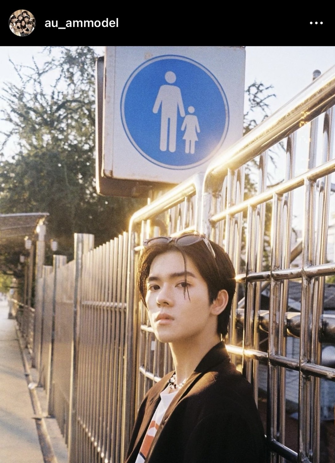 ลุคนักศึกษา ยอร์ช ยงศิลป์ ออร่าพุ่งกระจาย สวมชุดนิสิต กลับมาเรียนแล้ว! ลุคนักศึกษา ยอร์ช ยงศิลป์ ออร่าพุ่งกระจาย สวมชุดนิสิต กลับมาเรียนแล้ว!